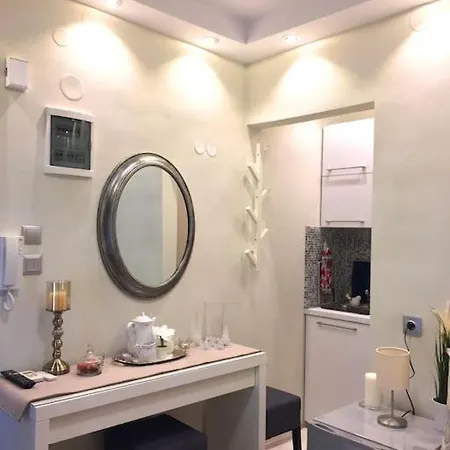 Tiny Deluxe In Kalamaria Апартаменты Салоники