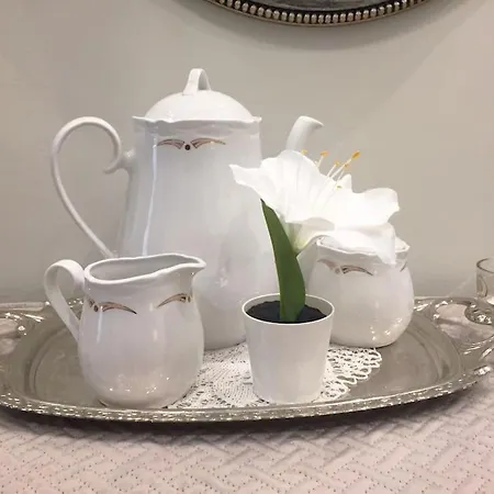 Tiny Deluxe In Kalamaria *